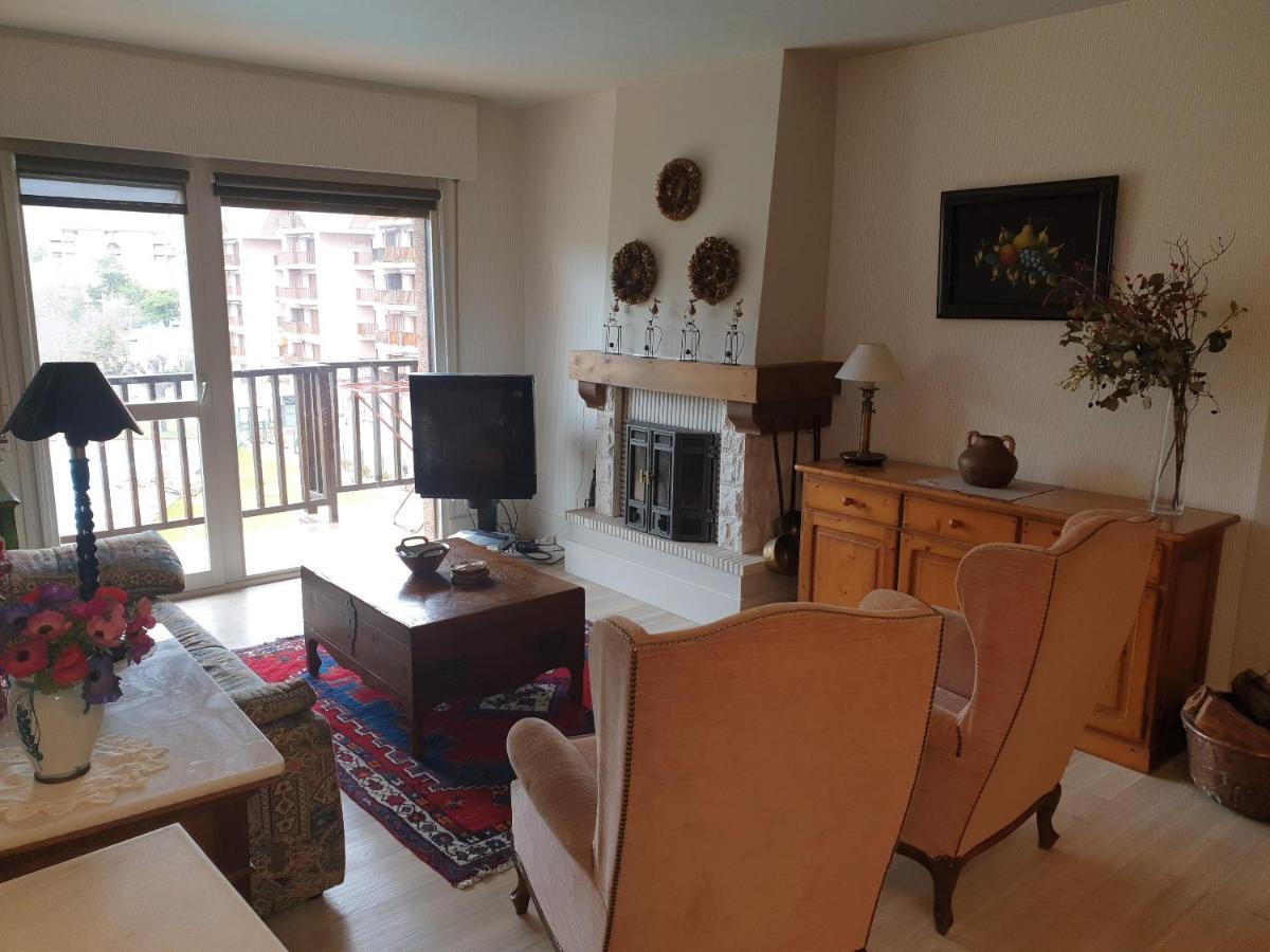 Apartamento Los Valles Jaca Ngoại thất bức ảnh